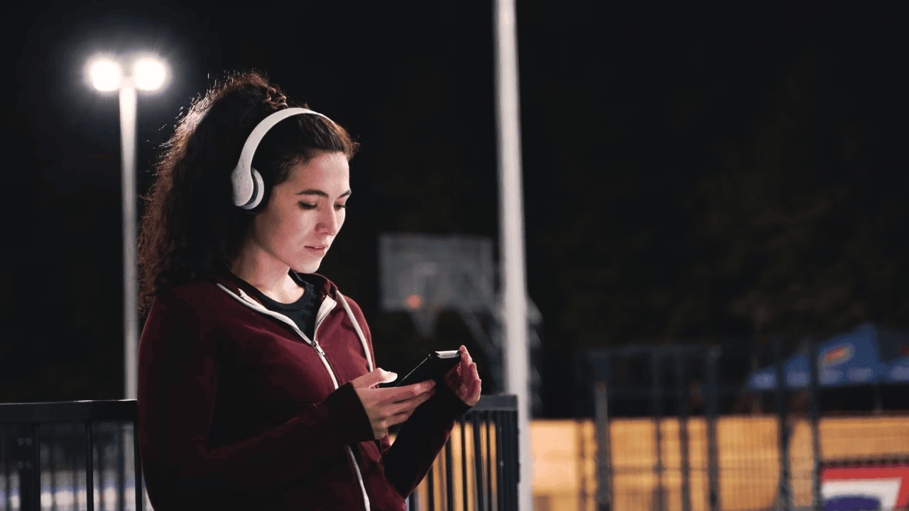 2066762817-081de6f39d8f561dae61fc82687296978aa9f10e1fe2cc2672acf616b3ddaaef-d_1280x720